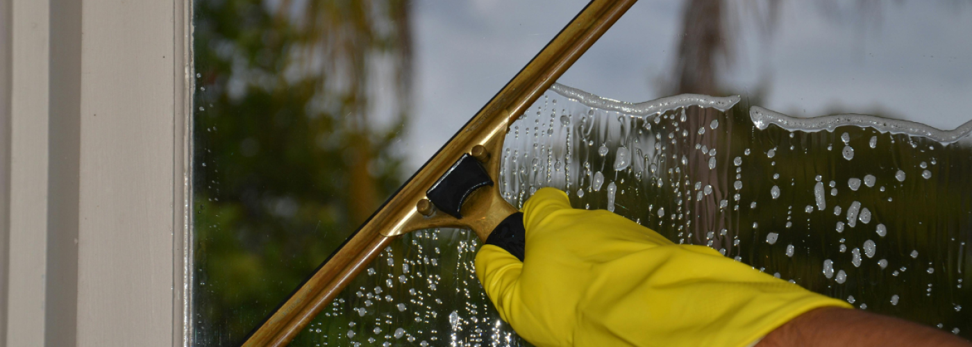Window Cleaning Before Selling Your Edmonton Home What You Need to Know